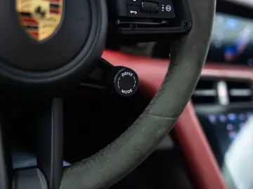 Porsche Taycan 4S Performance Plus