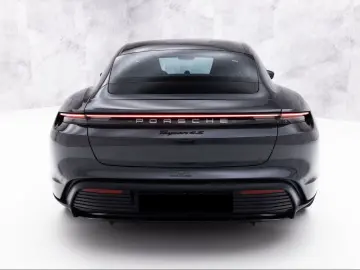 Porsche Taycan 4S Performance Plus