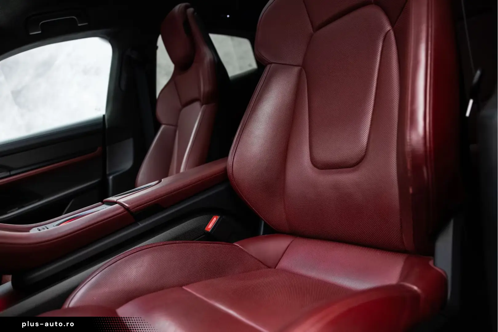 Porsche Taycan 4S Performance Plus