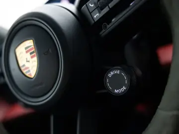 Porsche Taycan 4S Performance Plus