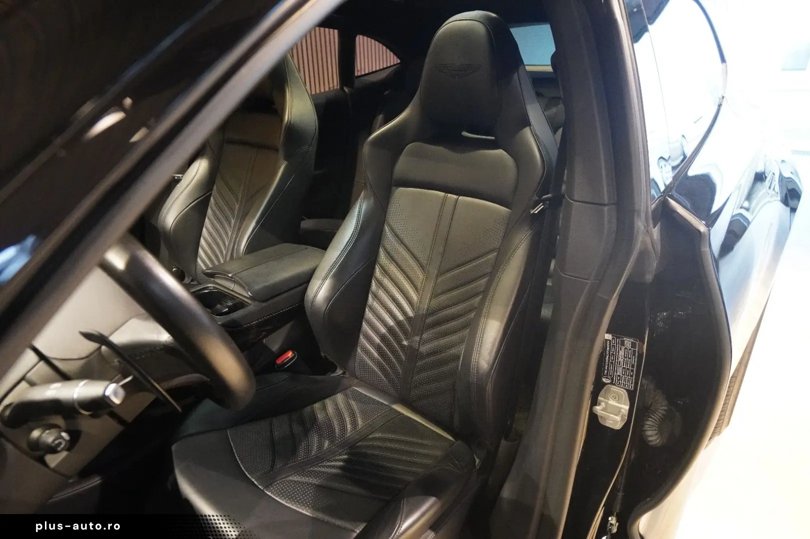 DBX 707 All in black  Carbon Pack