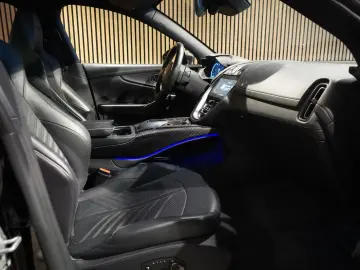 DBX 707 All in black  Carbon Pack