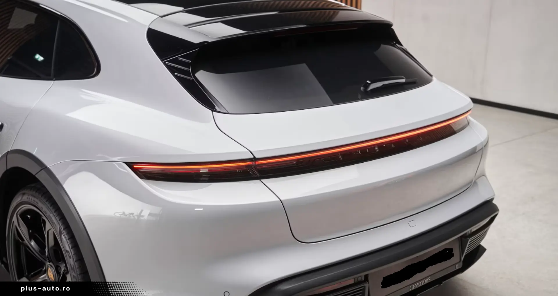 Porsche Taycan Cross Turismo 4S Panorama 360