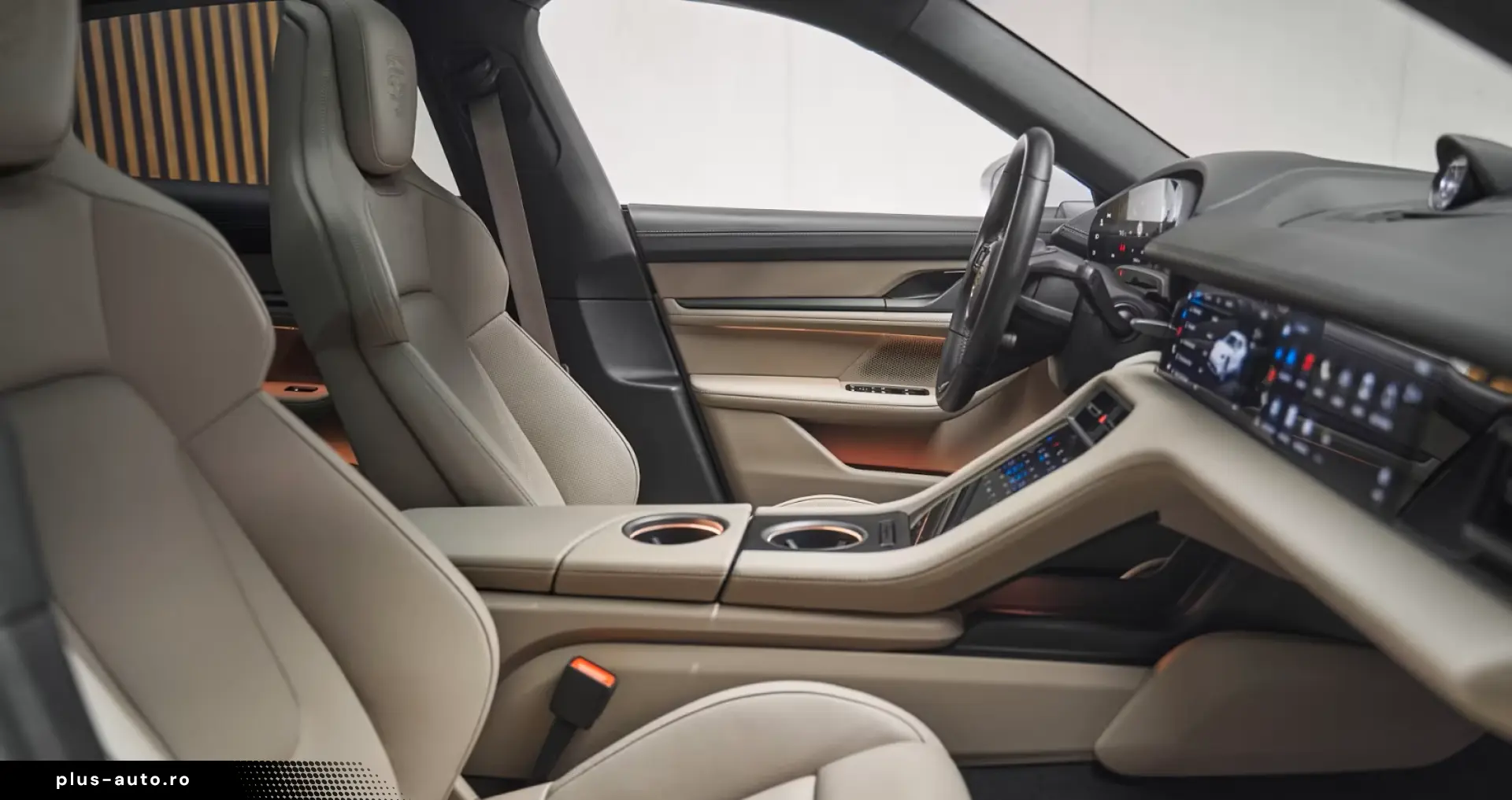 Porsche Taycan Cross Turismo 4S Panorama 360