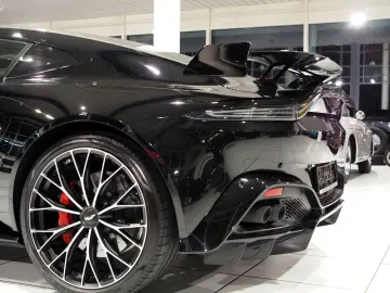 V8 Vantage F1 Edition CeramicBrakes Carbon Alcan