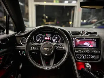 Bentayga 4.0 V8 Mulliner First Edition PANORAMA