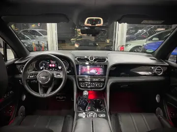 Bentayga 4.0 V8 Mulliner First Edition PANORAMA
