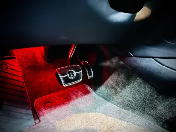 Bentayga 4.0 V8 Mulliner First Edition PANORAMA