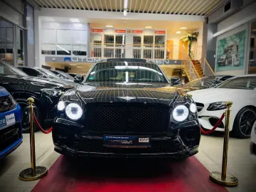 Bentayga 4.0 V8 Mulliner First Edition PANORAMA