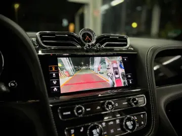 Bentayga 4.0 V8 Mulliner First Edition PANORAMA