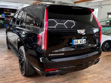 Escalade GMT EU6 6.2 V8 Sport Black Black