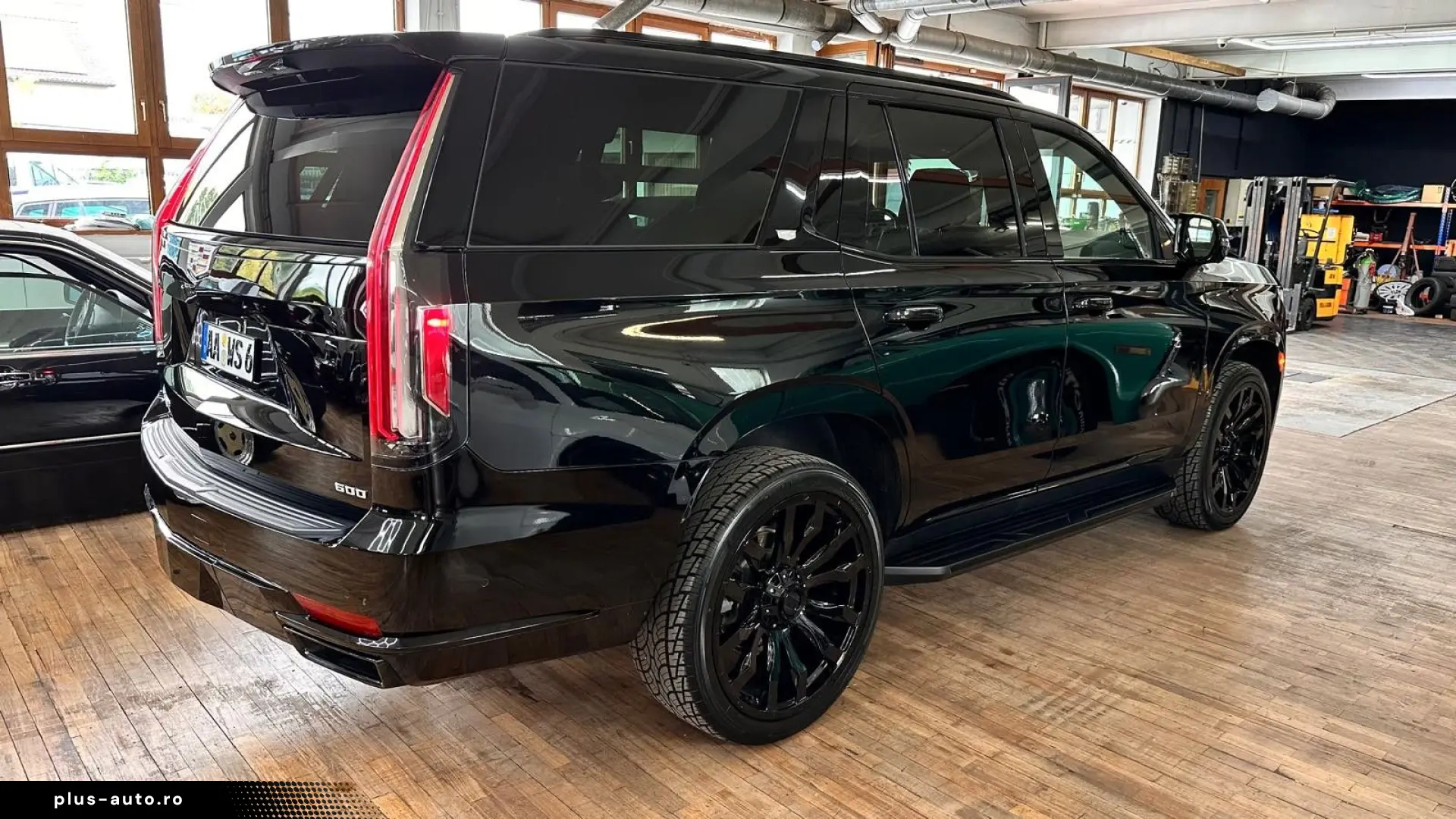 Escalade GMT EU6 6.2 V8 Sport Black Black