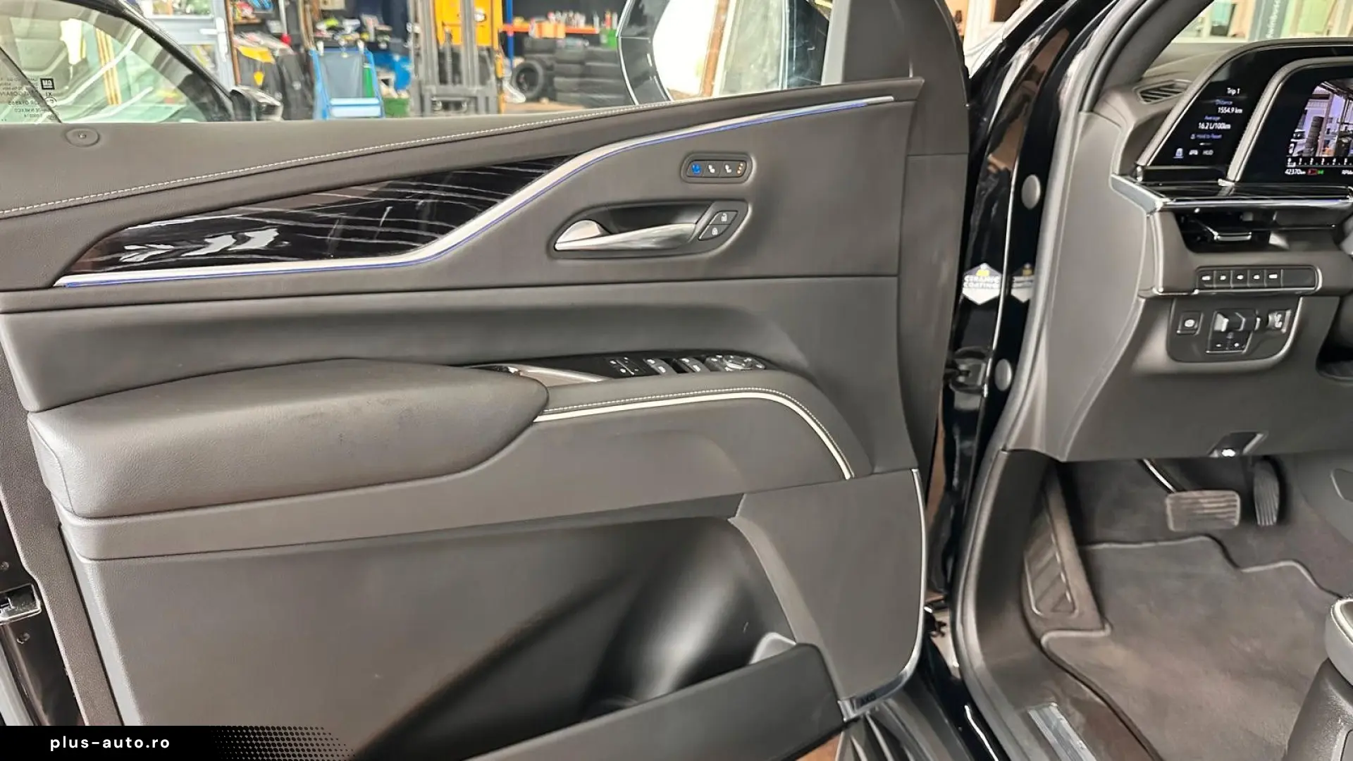 Escalade GMT EU6 6.2 V8 Sport Black Black