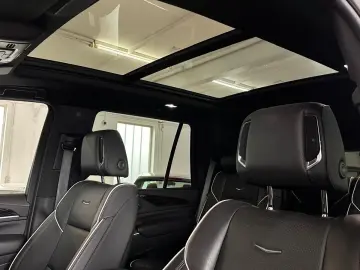 Escalade GMT EU6 6.2 V8 Sport Black Black