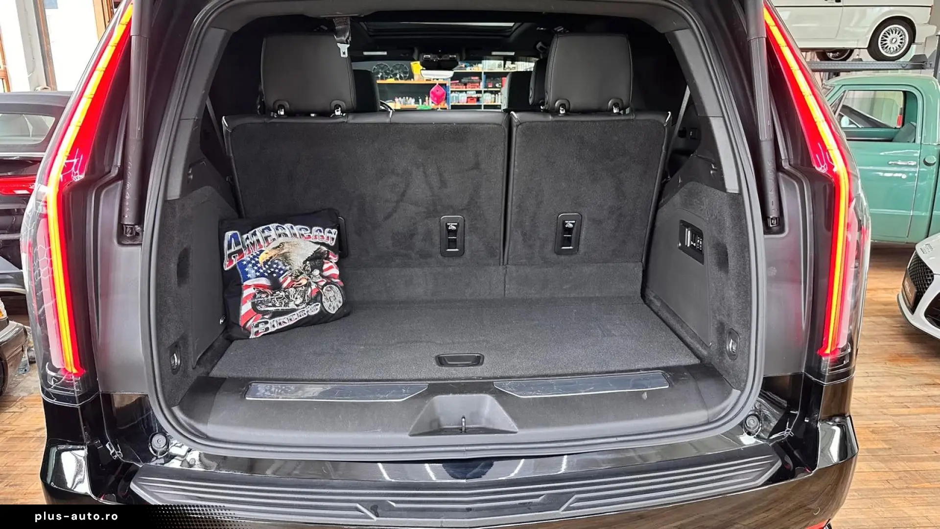 Escalade GMT EU6 6.2 V8 Sport Black Black