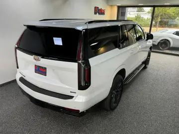 ESCALADE ESV SPORT 6.2 V8