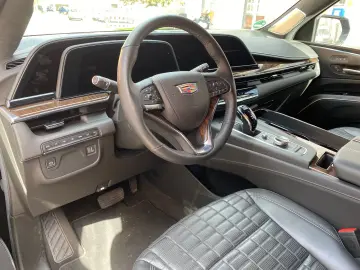 Escalade ESV 4WD V8 Premium Platinum