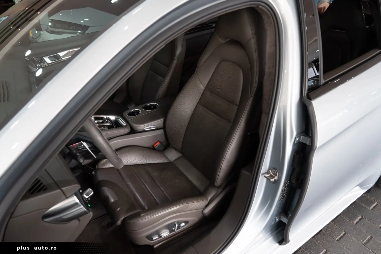 Panamera GTS SPORT-DESIGN BOSE LUFTFEDER. HUD