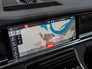 Panamera GTS SPORT-DESIGN BOSE LUFTFEDER. HUD
