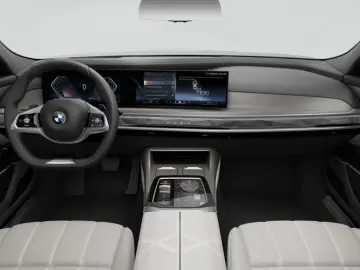 BMW 740 d xDr HUD St Go 360  AHK Iconic