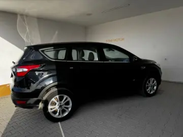 FORD KUGA 2.0 TDCi 180CP Titanium 4WD