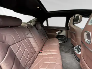 750e xDrive M Sport SkyLounge DA-Prof. PA-Prof.
