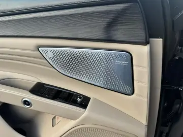 Grecale GT Pano Kam Acc Elekt Sitze