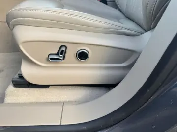 Grecale GT Pano Kam Acc Elekt Sitze