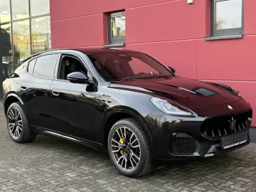 GRECALE MODENA AWD 330PS LEDER SKYHOOK 1HAND TOP