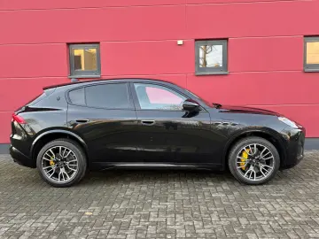 GRECALE MODENA AWD 330PS LEDER SKYHOOK 1HAND TOP