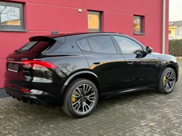 GRECALE MODENA AWD 330PS LEDER SKYHOOK 1HAND TOP