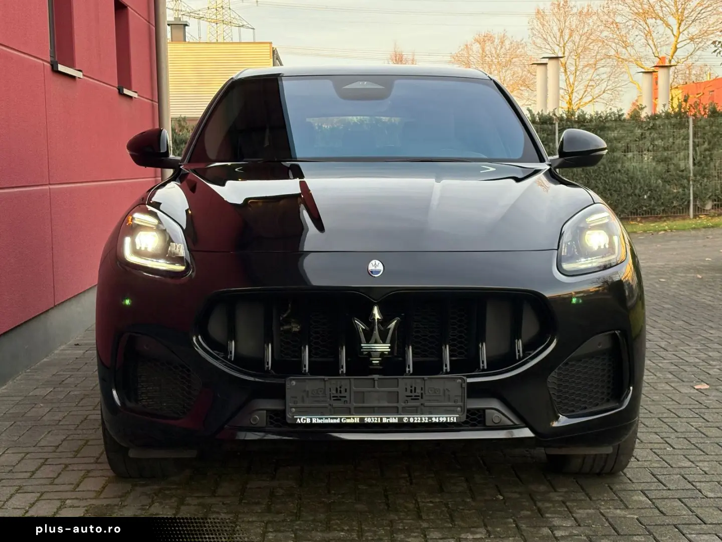 GRECALE MODENA AWD 330PS LEDER SKYHOOK 1HAND TOP