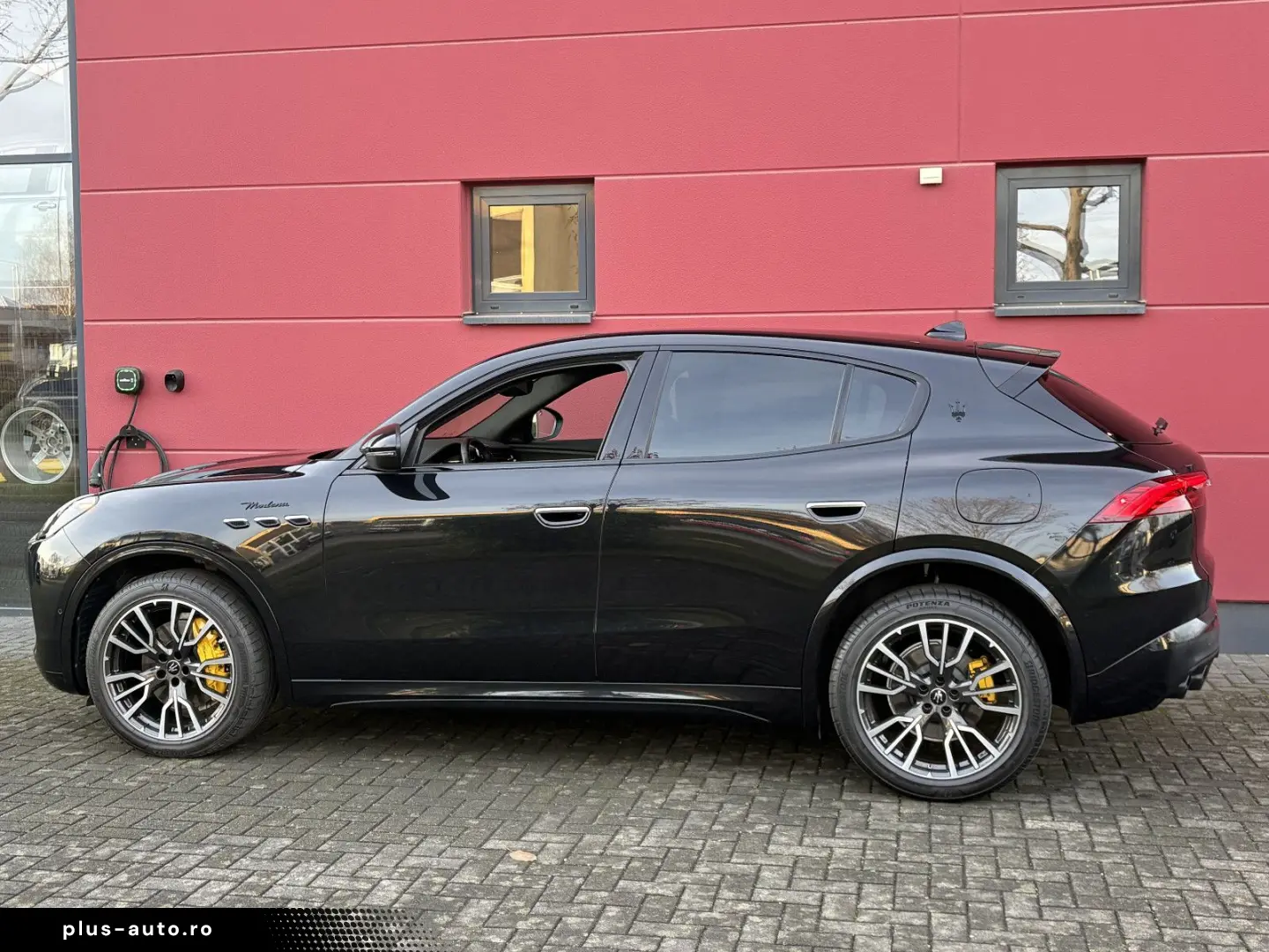 GRECALE MODENA AWD 330PS LEDER SKYHOOK 1HAND TOP