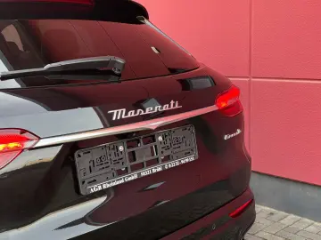 GRECALE MODENA AWD 330PS LEDER SKYHOOK 1HAND TOP