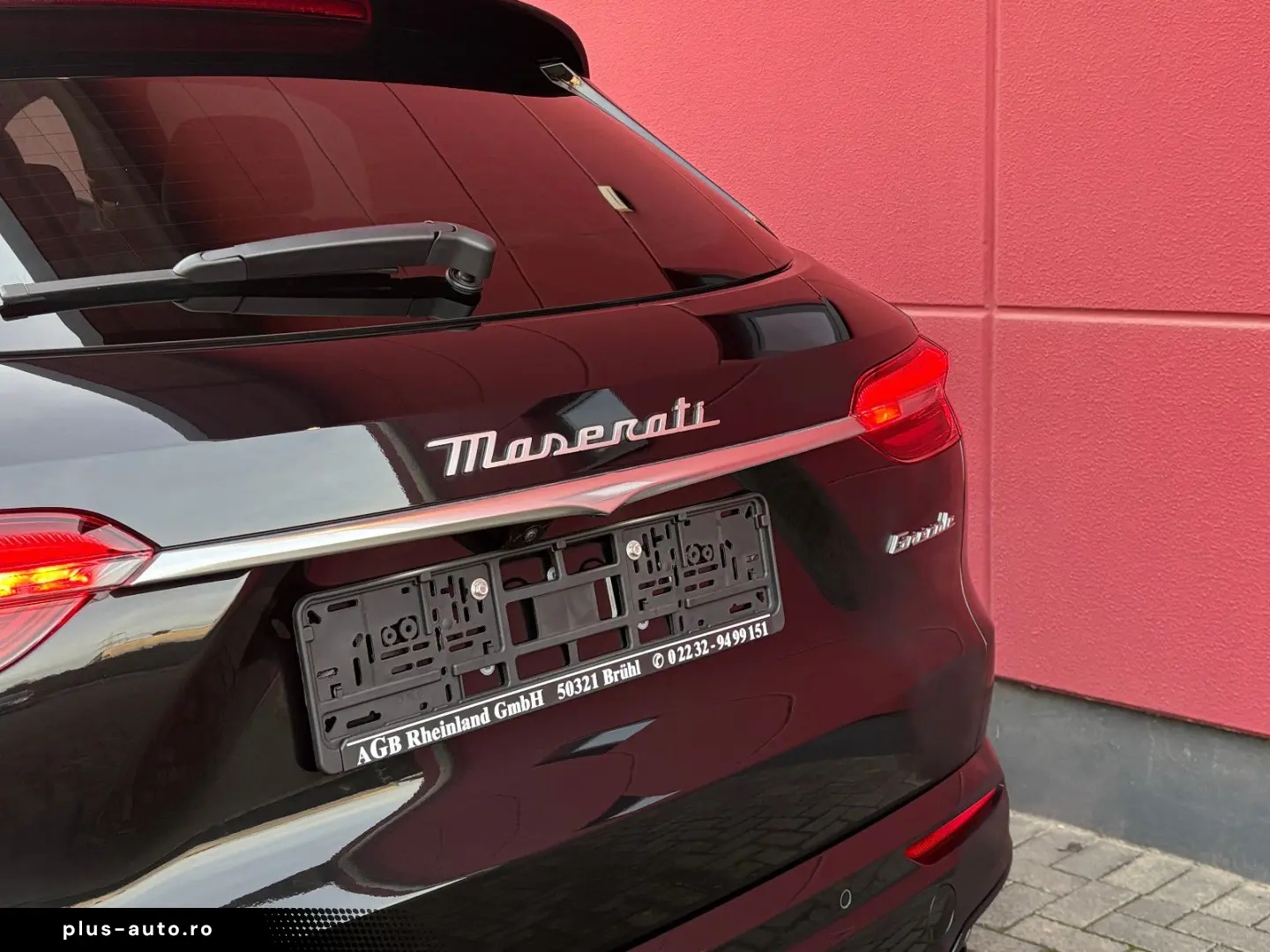 GRECALE MODENA AWD 330PS LEDER SKYHOOK 1HAND TOP