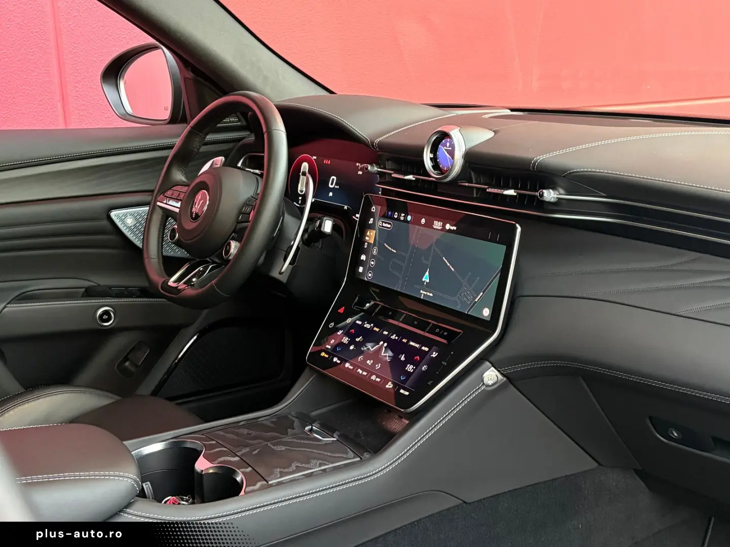 GRECALE MODENA AWD 330PS LEDER SKYHOOK 1HAND TOP