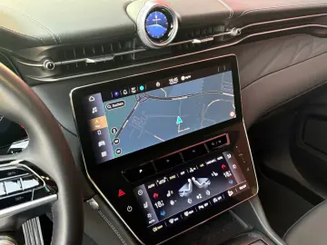 GRECALE MODENA AWD 330PS LEDER SKYHOOK 1HAND TOP