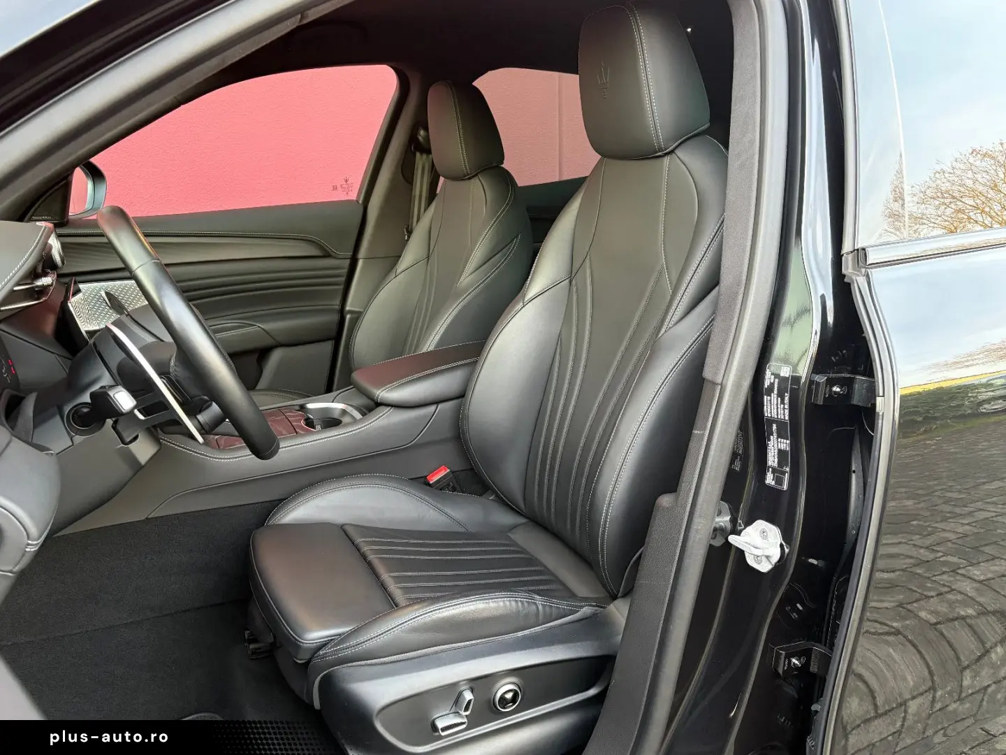 GRECALE MODENA AWD 330PS LEDER SKYHOOK 1HAND TOP