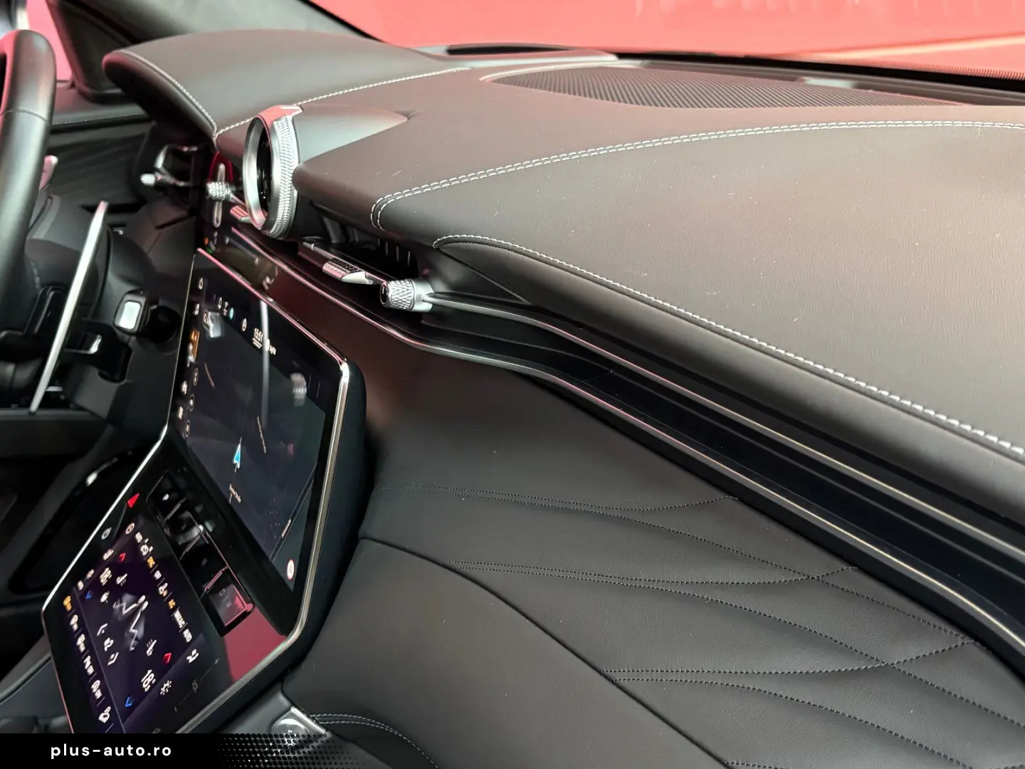 GRECALE MODENA AWD 330PS LEDER SKYHOOK 1HAND TOP