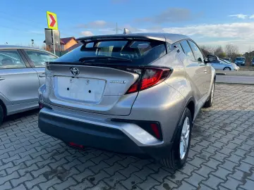TOYOTA C-HR 1.8 HIBRID