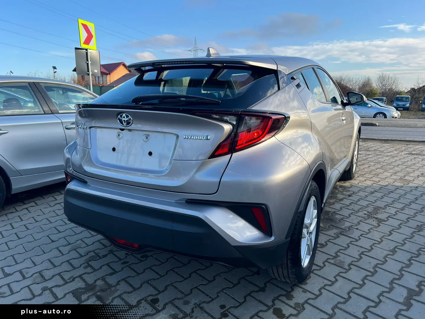 TOYOTA C-HR 1.8 HIBRID