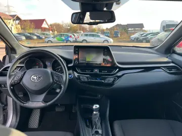 TOYOTA C-HR 1.8 HIBRID