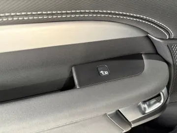 Discovery 5 R-Dynamic HSE D250 c AWD PANO MEMORY