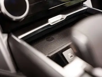 Range Rover P440e Hybrid HSE - Pano - Meridian -