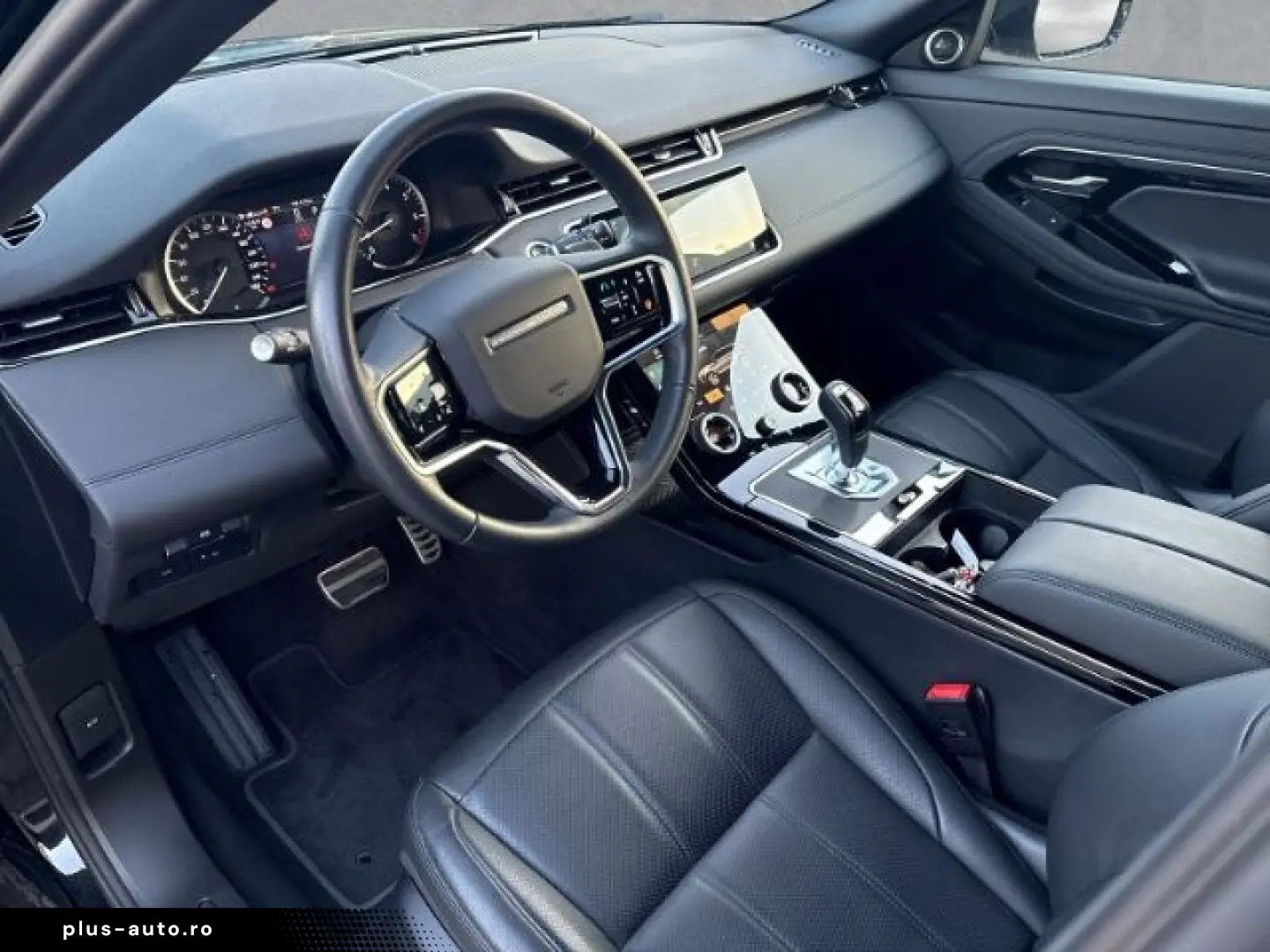 Range Rover Evoque P200 R-Dynamic SE BlackPack 2