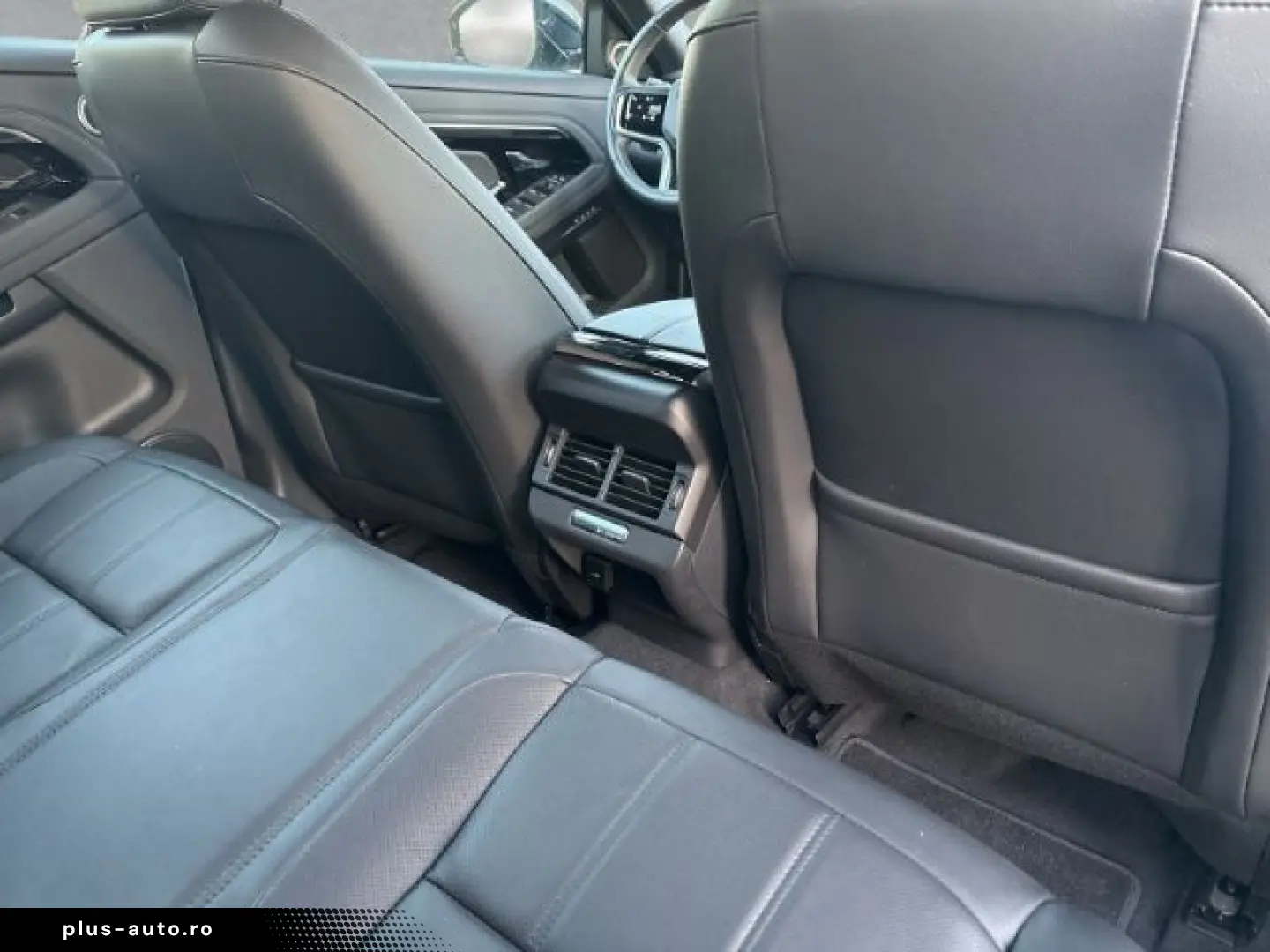 Range Rover Evoque P200 R-Dynamic SE BlackPack 2