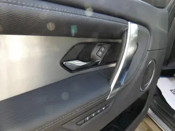 Discovery Sport Dynamic SE AWD Navi ACC AHK Lede