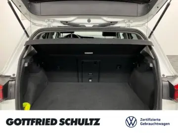 Golf VIII 1.4 TSI DSG eHybrid LED NAV ACC SHZ St