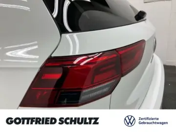 Golf VIII 1.4 TSI DSG eHybrid LED NAV ACC SHZ St