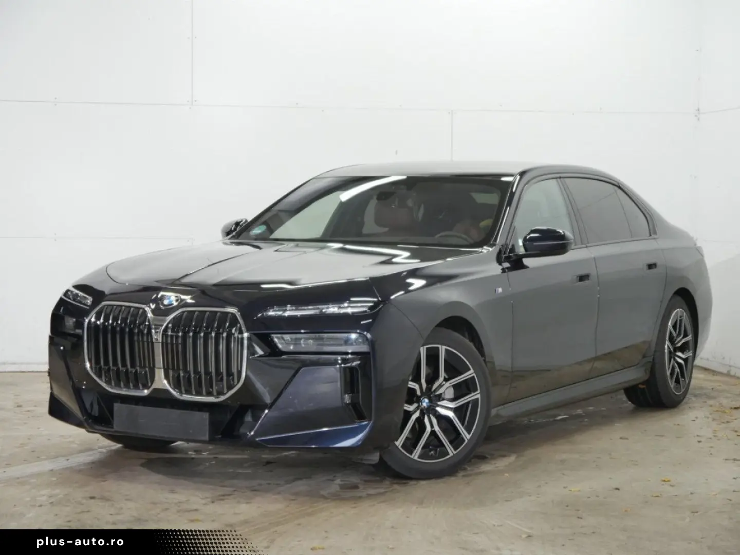 740d xDr ExecutiveLounge TV SoftClose Massage